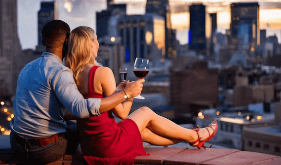 Premier Rendez-vous à Paris